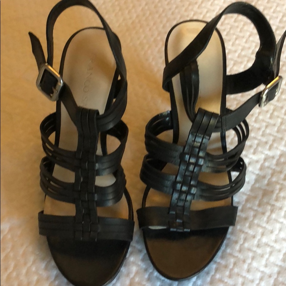 Platform shoes 👠